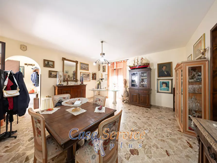 Immagine 4 di Villa in vendita  in Via Giuseppe Galliano a Casarano