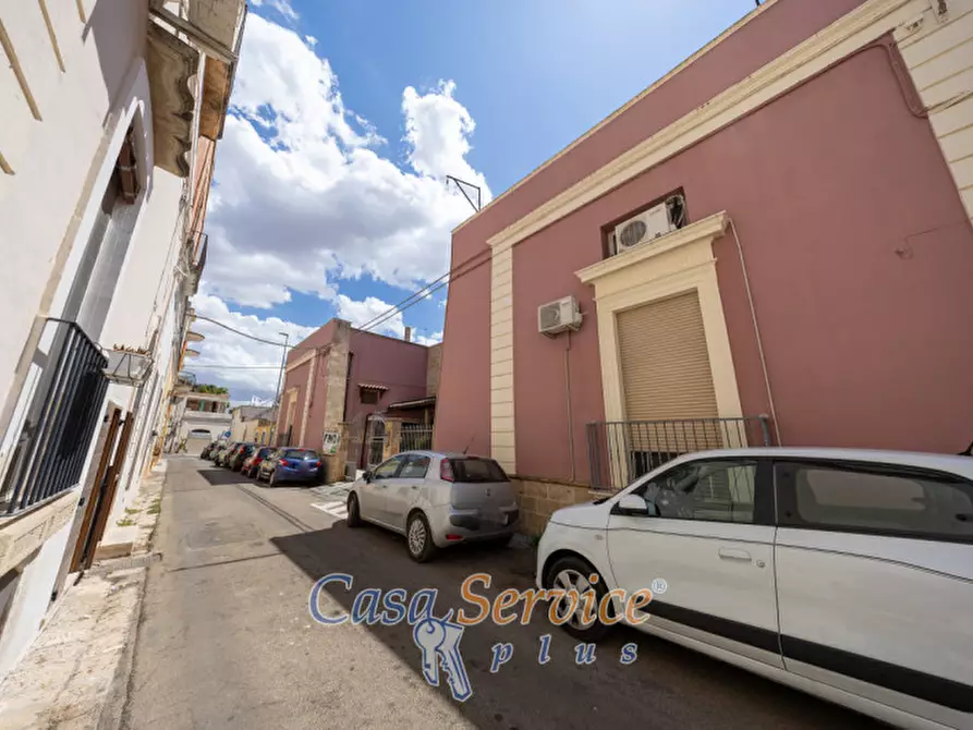 Immagine 30 di Villa in vendita  in Via Giuseppe Galliano a Casarano