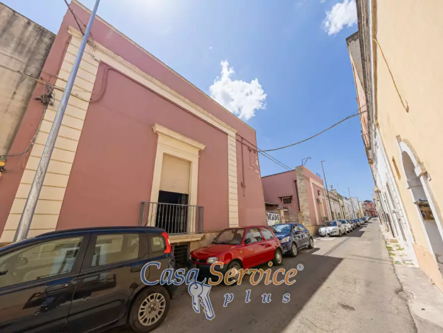 Immagine 34 di Villa in vendita  in Via Giuseppe Galliano a Casarano