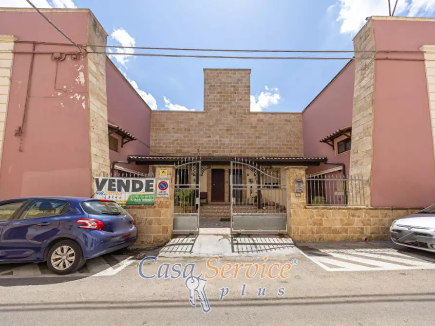 Immagine 35 di Villa in vendita  in Via Giuseppe Galliano a Casarano