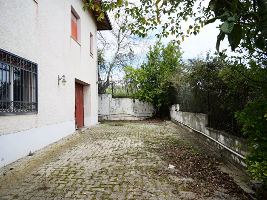 Immagine 4 di Villa in vendita  in cintrada Collalto 67 a Pianella