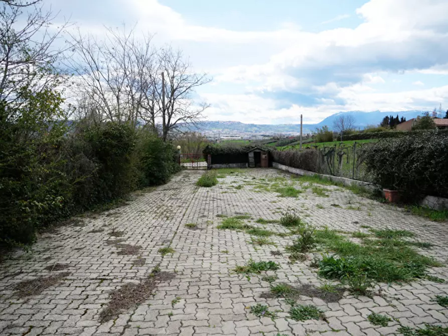 Immagine 5 di Villa in vendita  in cintrada Collalto 67 a Pianella