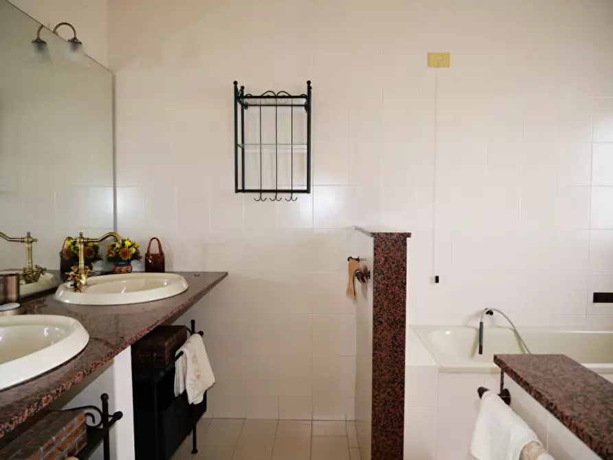 Immagine 38 di Villa in vendita  in cintrada Collalto 67 a Pianella