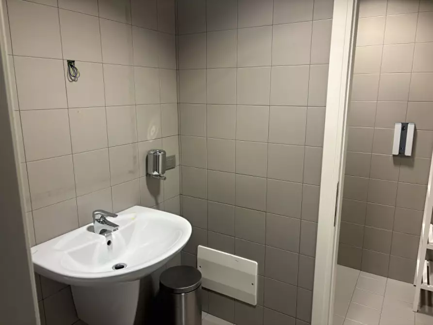 Immagine 18 di Ufficio in affitto  in net center a Padova