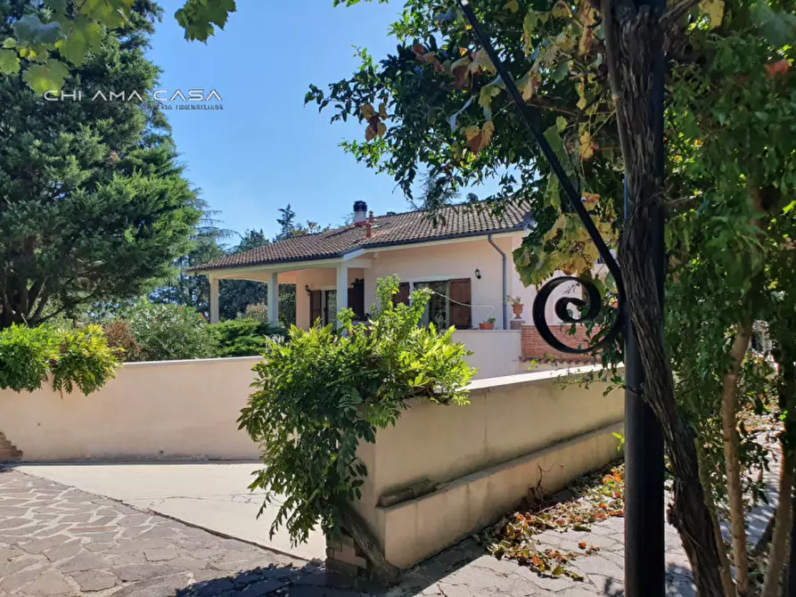 Immagine 5 di Villa in vendita  in Via Croce Levata a Fano