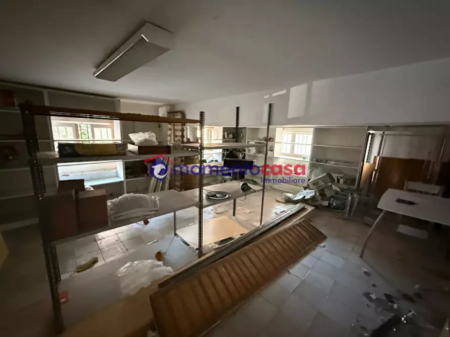 Immagine 5 di Magazzino in vendita  in Via Genova a Reggio Di Calabria