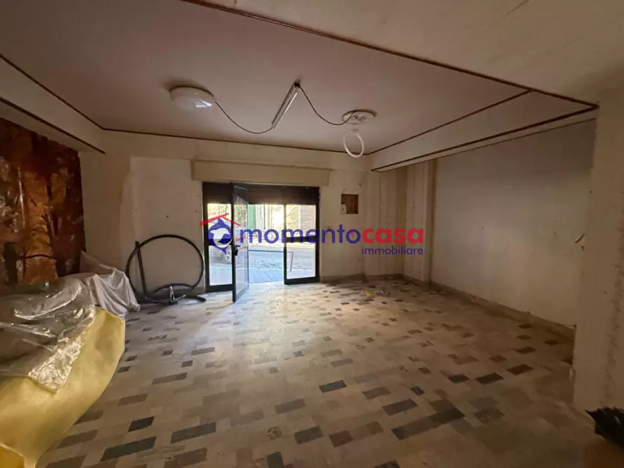 Immagine 17 di Magazzino in vendita  in Via Genova a Reggio Di Calabria