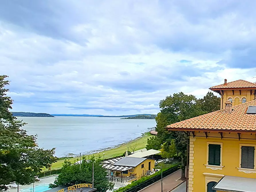 Immagine 1 di Appartamento in vendita  a Passignano Sul Trasimeno