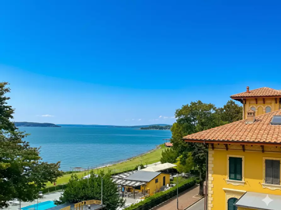 Immagine 1 di Appartamento in vendita  a Passignano Sul Trasimeno