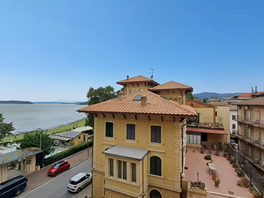 Immagine 3 di Appartamento in vendita  a Passignano Sul Trasimeno