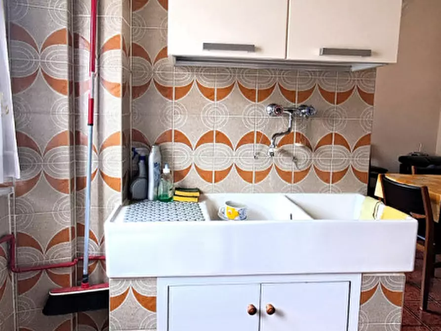 Immagine 4 di Appartamento in vendita  a Passignano Sul Trasimeno