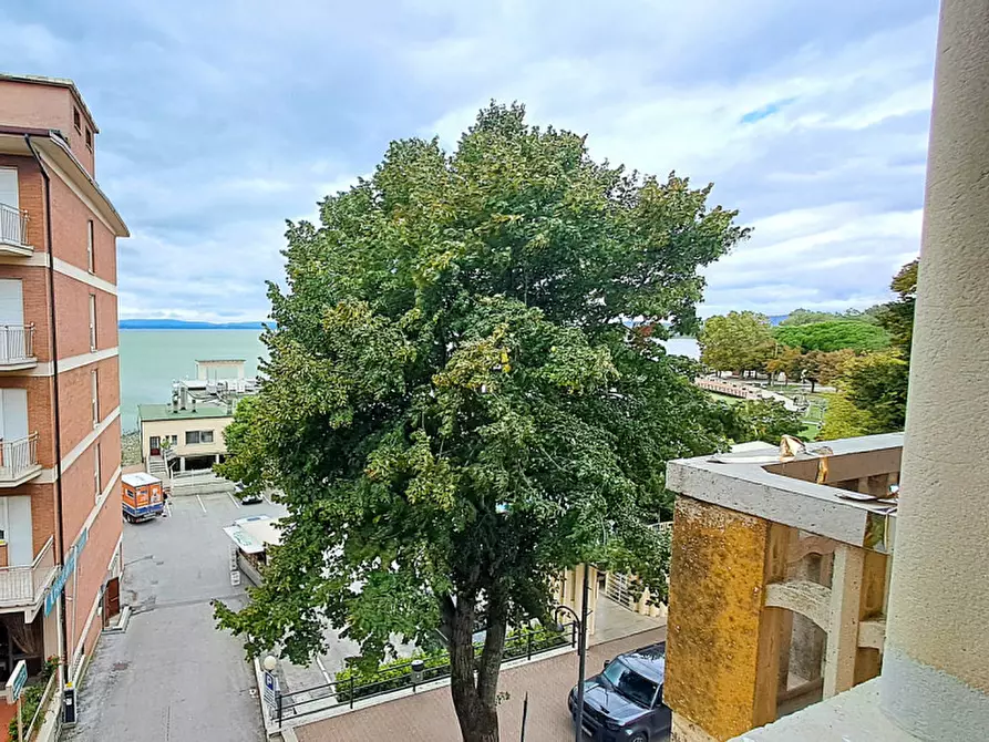 Immagine 8 di Appartamento in vendita  a Passignano Sul Trasimeno