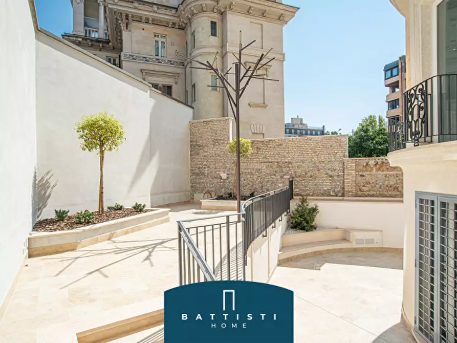 Immagine 1 di Ufficio in affitto  in Via Aniene a Roma