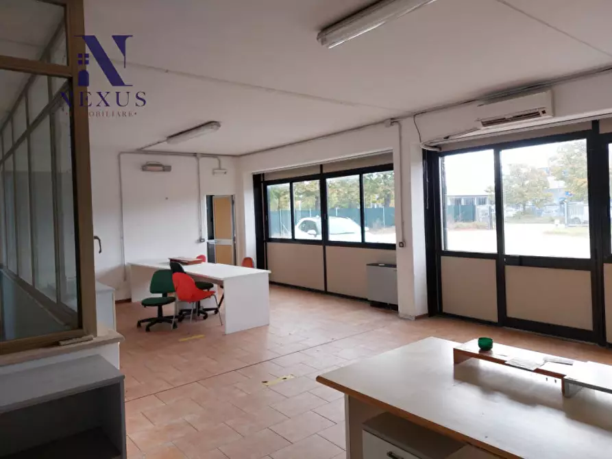 Immagine 9 di Capannone industriale in affitto  in Via Luigi Einaudi 4 a Fano