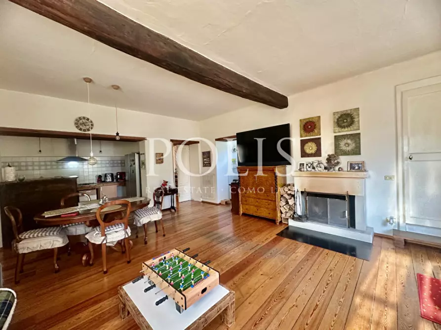 Immagine 11 di Villa in vendita  a Proserpio