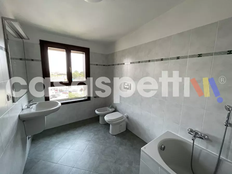 Immagine 13 di Appartamento in vendita  in Via Ernesto Teodoro Moneta a Opera