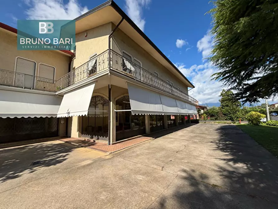 Immagine 1 di Negozio in affitto  a Roveredo In Piano