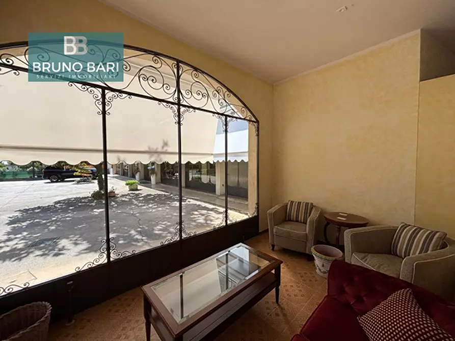 Immagine 3 di Negozio in affitto  a Roveredo In Piano