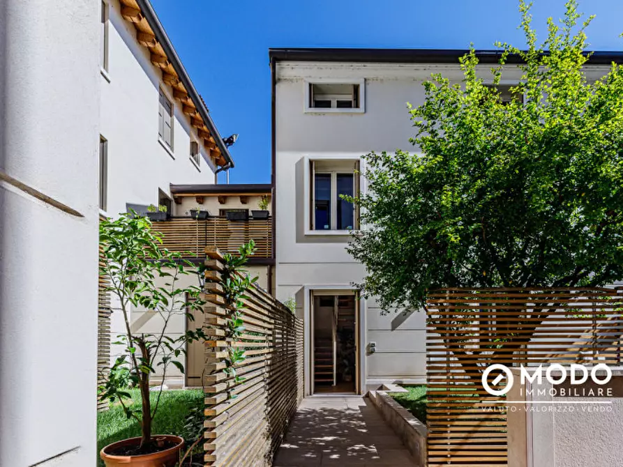 Immagine 77 di Appartamento in vendita  in Corso Fogazzaro a Vicenza