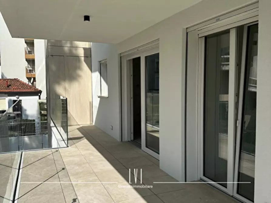 Immagine 6 di Appartamento in vendita  in via bafile 17° accesso al mare a Jesolo