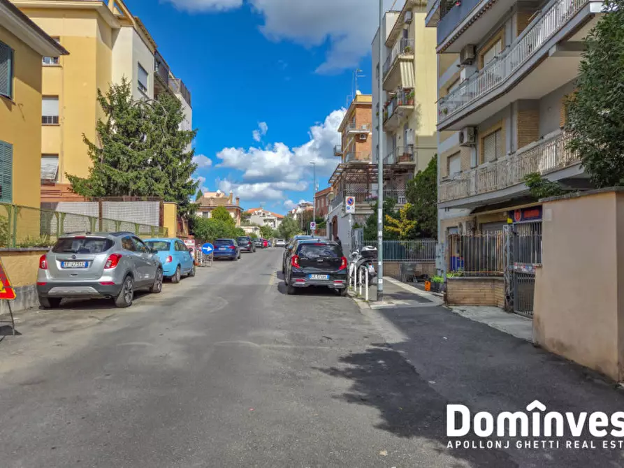 Immagine 21 di Appartamento in vendita  in Via Achille Mauri a Roma