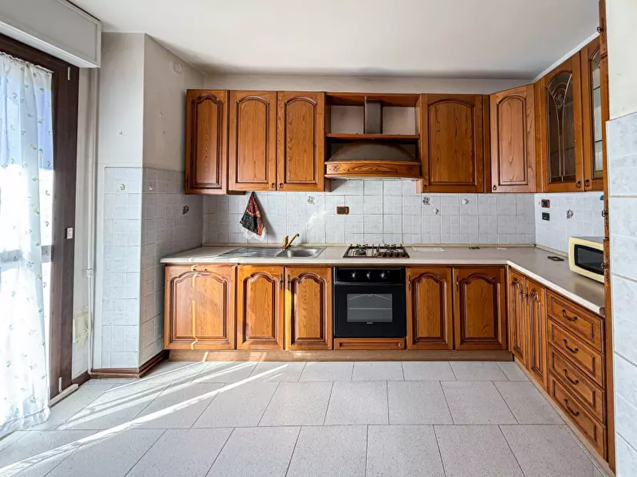 Immagine 5 di Appartamento in vendita  in Via Wolfang Amedeus Mozart a Zibido San Giacomo