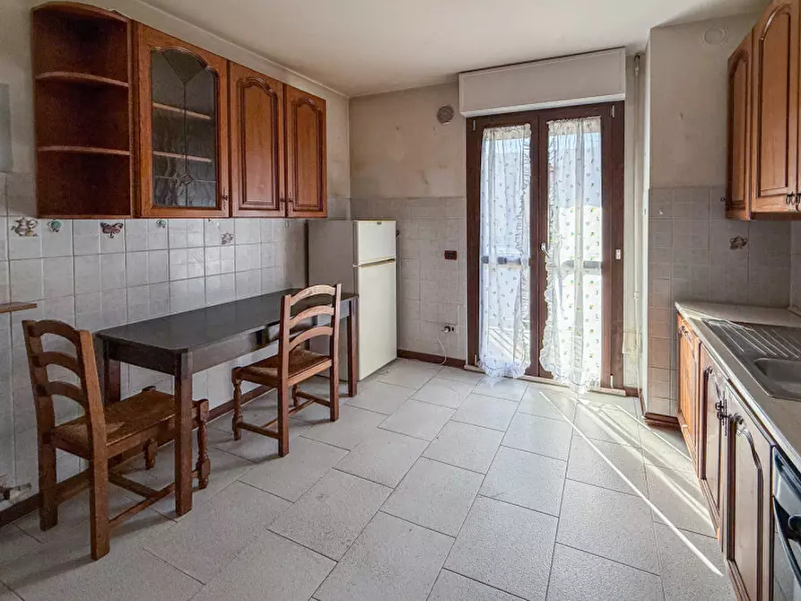 Immagine 7 di Appartamento in vendita  in Via Wolfang Amedeus Mozart a Zibido San Giacomo