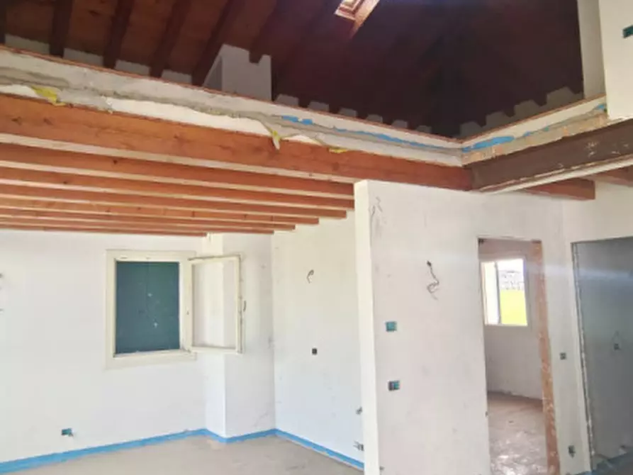 Immagine 17 di Casa indipendente in vendita  a Susegana