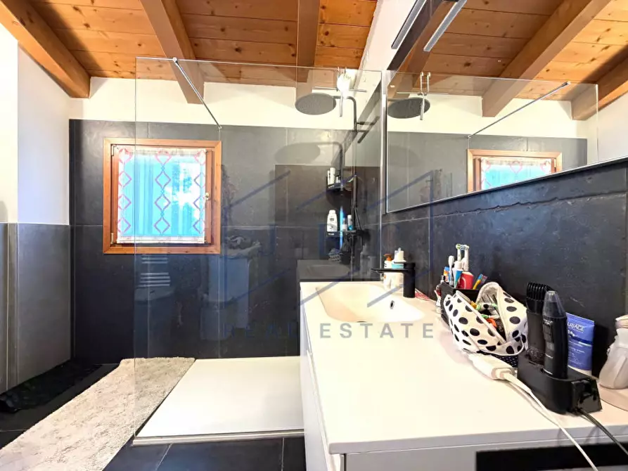 Immagine 14 di Casa bifamiliare in vendita  a Motta Di Livenza