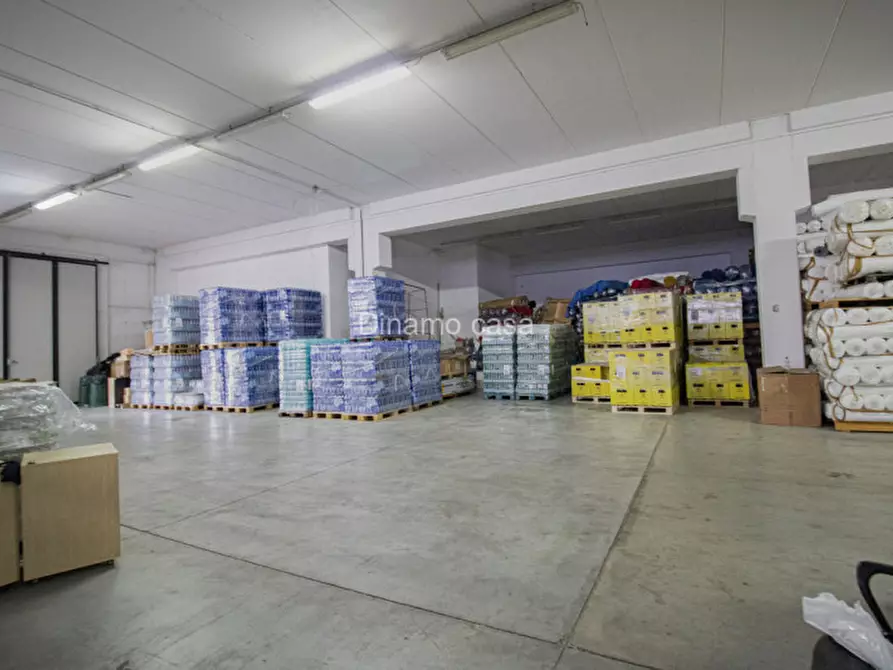 Immagine 7 di Magazzino in vendita  in Via Lombarda a Carmignano