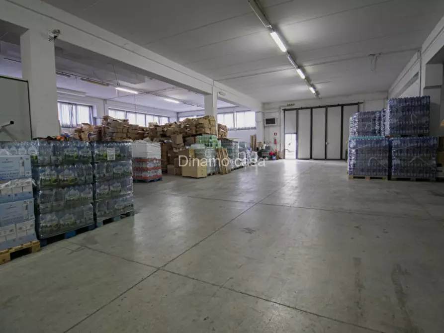 Immagine 13 di Magazzino in vendita  in Via Lombarda a Carmignano