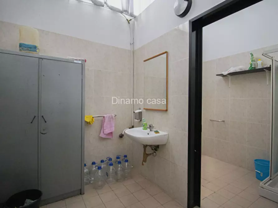 Immagine 18 di Magazzino in vendita  in Via Lombarda a Carmignano