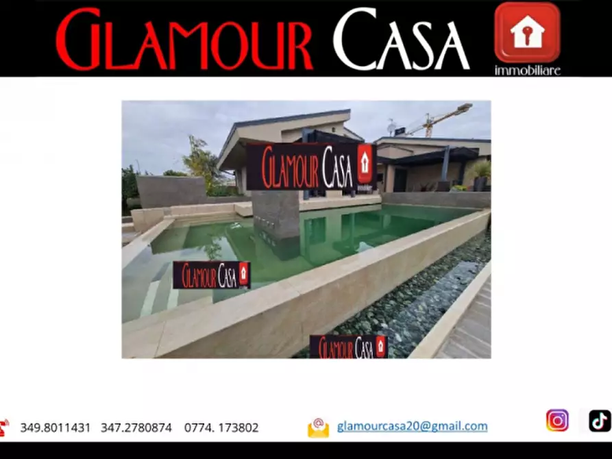 Immagine 4 di Villa in vendita  in Via Giorgio Bassani a Roma