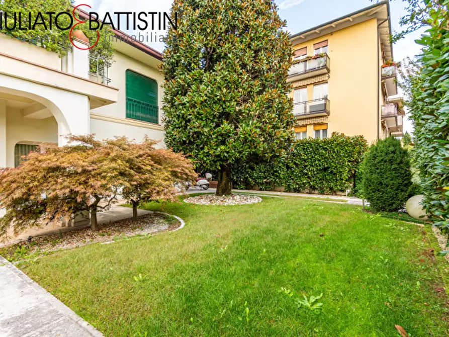 Immagine 7 di Villa in vendita  in Via Legione Antonini a Vicenza