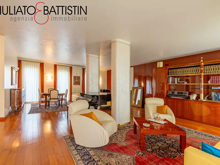 Immagine 12 di Villa in vendita  in Via Legione Antonini a Vicenza