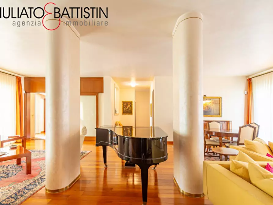 Immagine 16 di Villa in vendita  in Via Legione Antonini a Vicenza