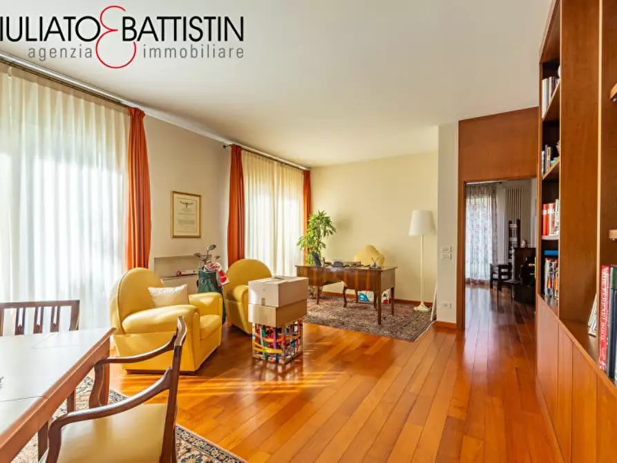 Immagine 18 di Villa in vendita  in Via Legione Antonini a Vicenza