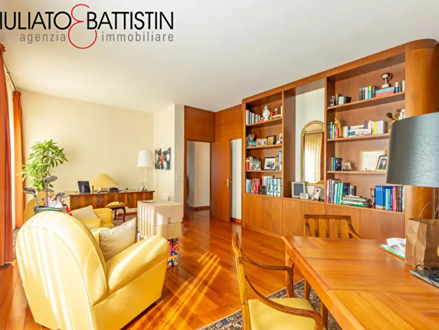 Immagine 19 di Villa in vendita  in Via Legione Antonini a Vicenza