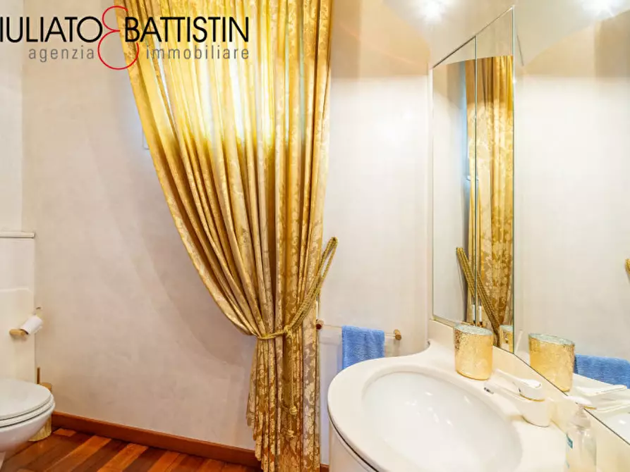 Immagine 23 di Villa in vendita  in Via Legione Antonini a Vicenza