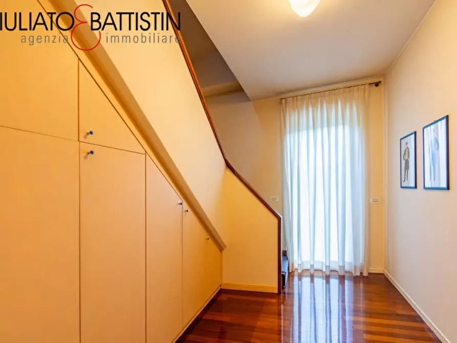 Immagine 30 di Villa in vendita  in Via Legione Antonini a Vicenza