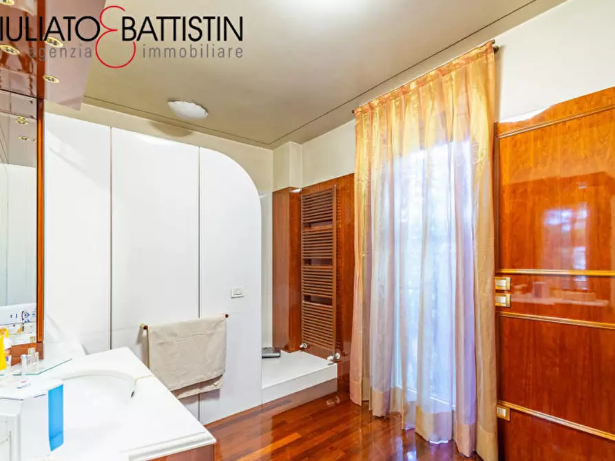 Immagine 35 di Villa in vendita  in Via Legione Antonini a Vicenza