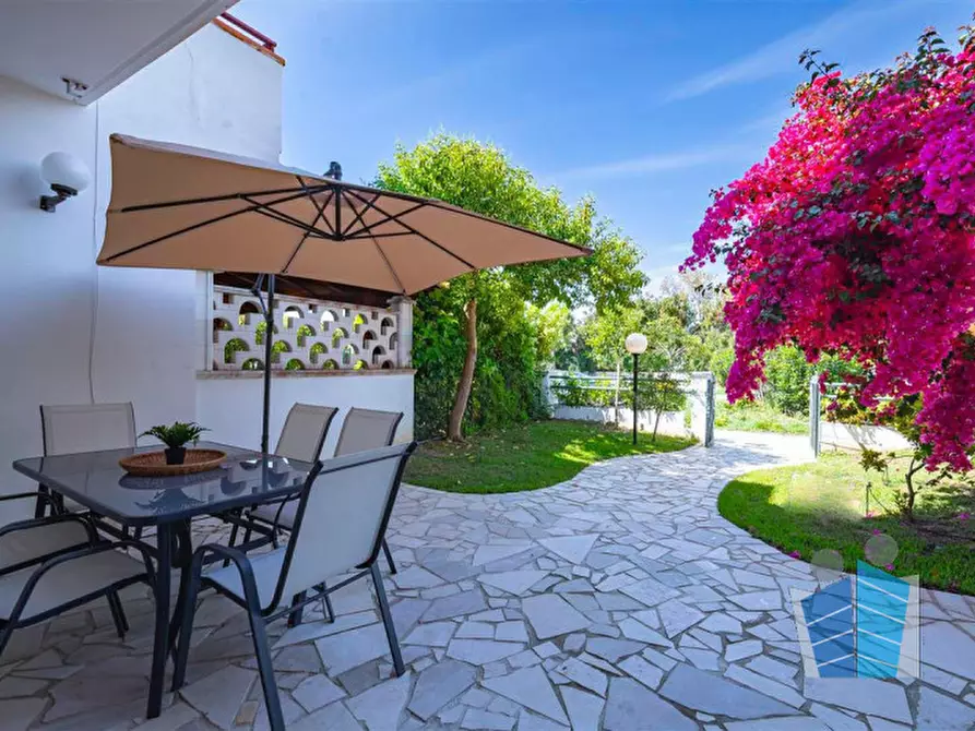 Immagine 5 di Villetta a schiera in vendita  in Viale dei Saraceni,17 a Melendugno