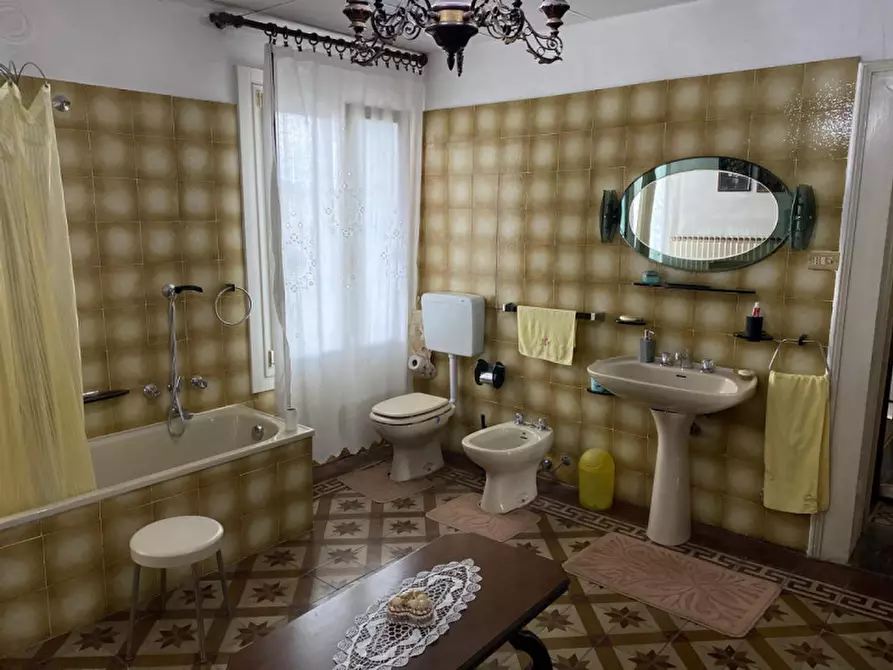 Immagine 19 di Villetta a schiera in vendita  a Fratta Polesine