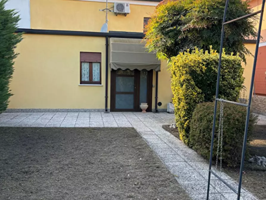 Immagine 13 di Villetta a schiera in vendita  a Masi