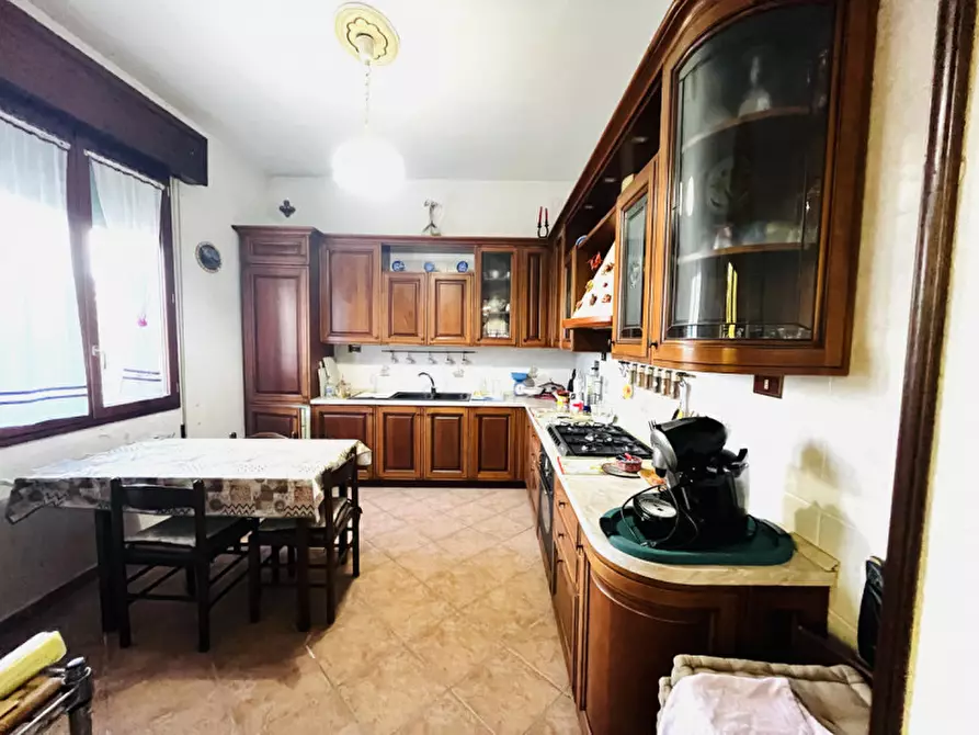 Immagine 3 di Casa indipendente in vendita  in via del lavoro a Budrio