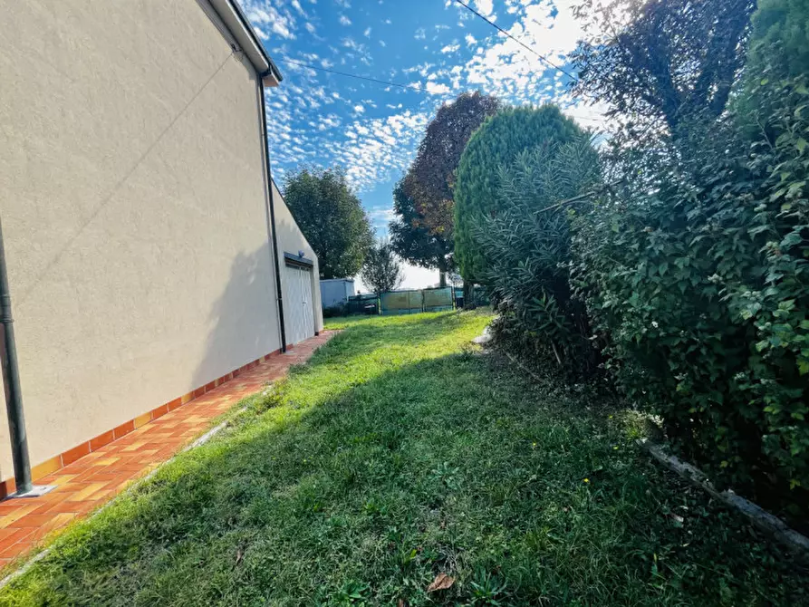 Immagine 23 di Casa indipendente in vendita  in via del lavoro a Budrio