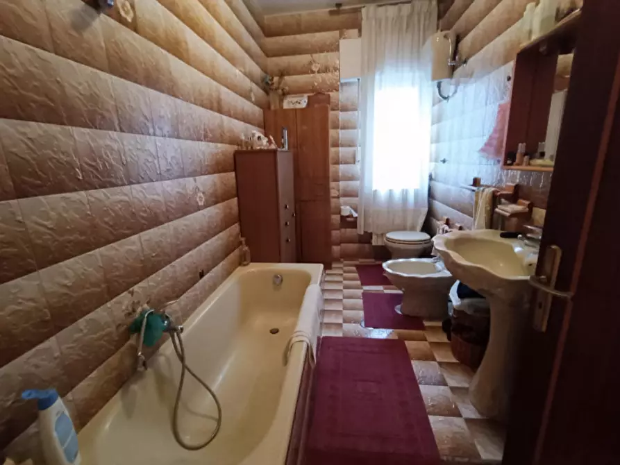 Immagine 7 di Appartamento in vendita  in VIA GIULIO NATTA 25 a Andria