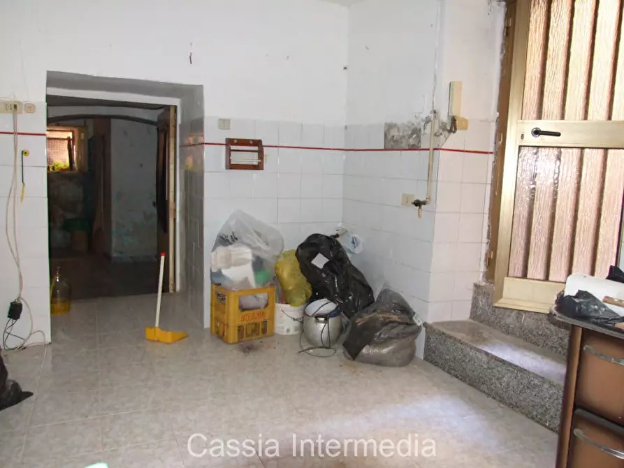 Immagine 3 di Appartamento in vendita  in Via Tor di Floridi 7 a Nepi
