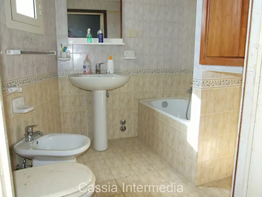 Immagine 9 di Appartamento in vendita  in Via Tor di Floridi 7 a Nepi