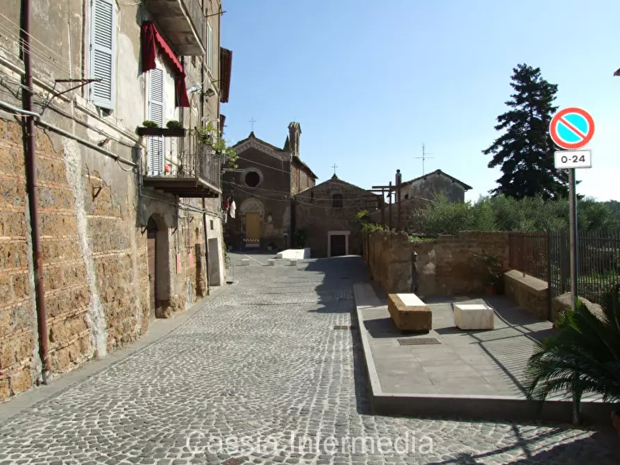 Immagine 11 di Appartamento in vendita  in Via Tor di Floridi 7 a Nepi